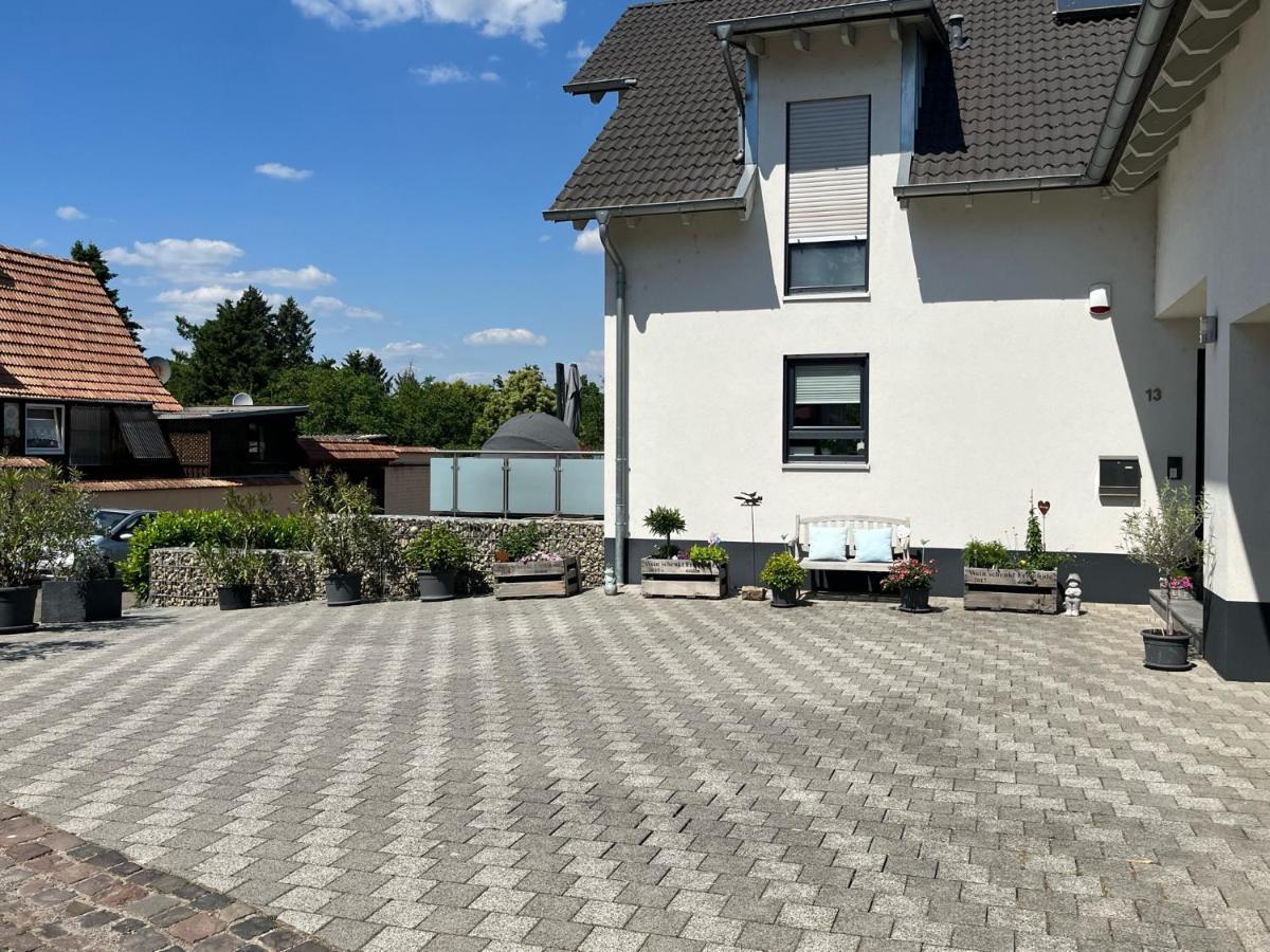 Weingut Grafenhof Apartment Heuchelheim-Klingen Екстериор снимка