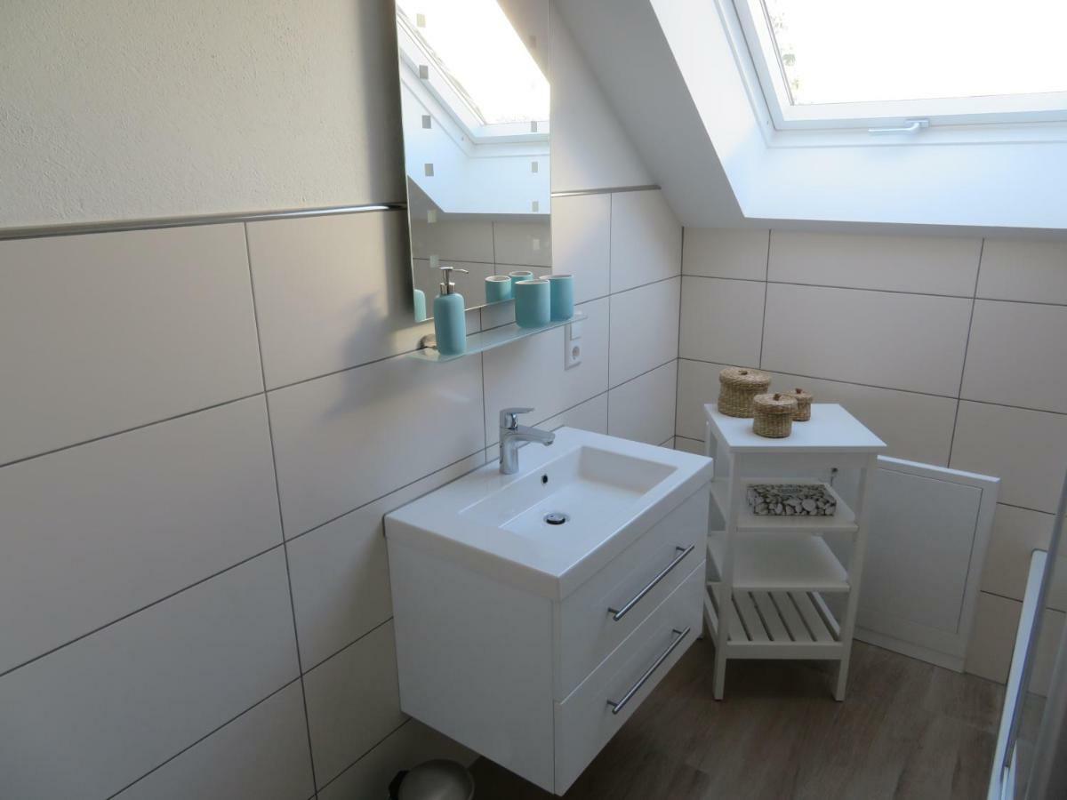 Weingut Grafenhof Apartment Heuchelheim-Klingen Екстериор снимка