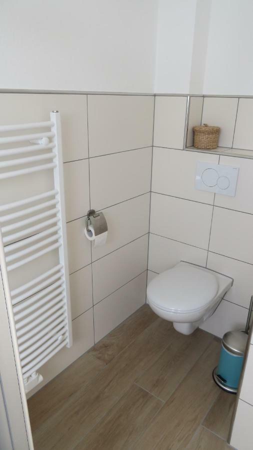 Weingut Grafenhof Apartment Heuchelheim-Klingen Екстериор снимка